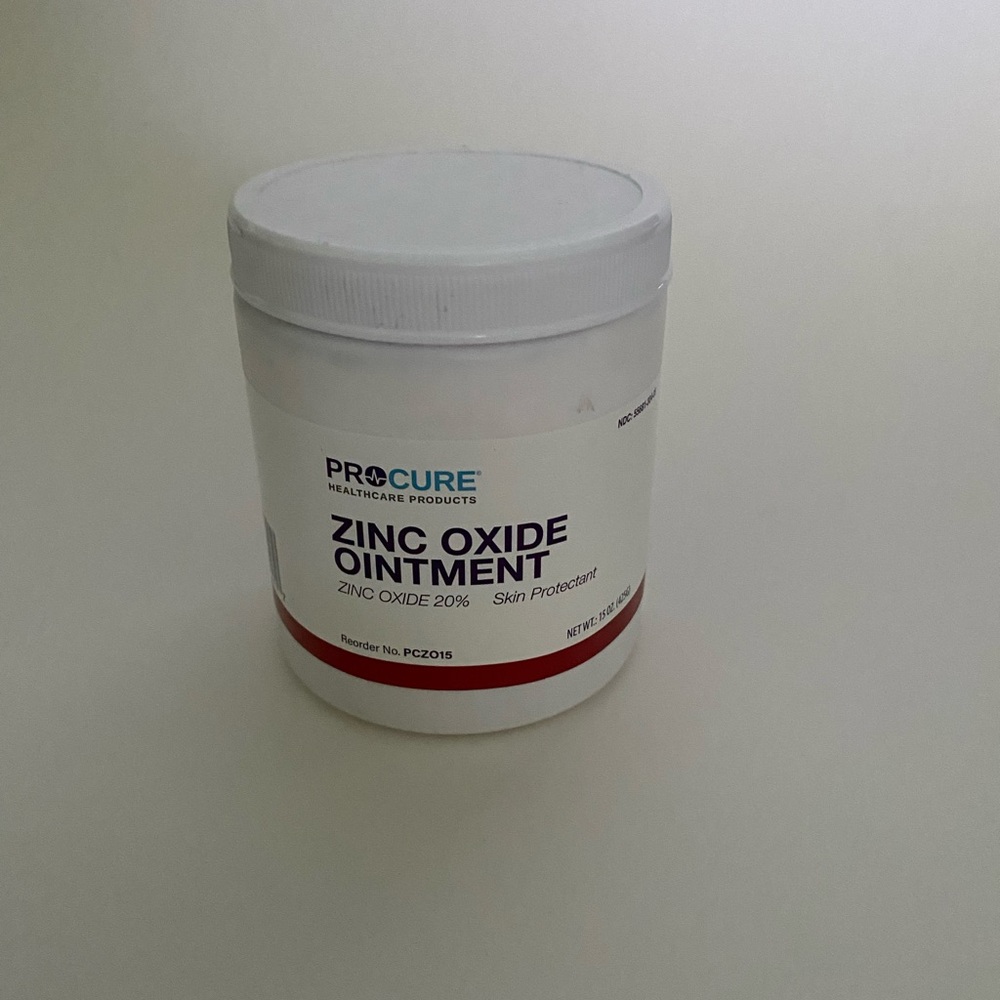 Procure Zinc Oxide Ointment Skin Protectant  exp 04/2027